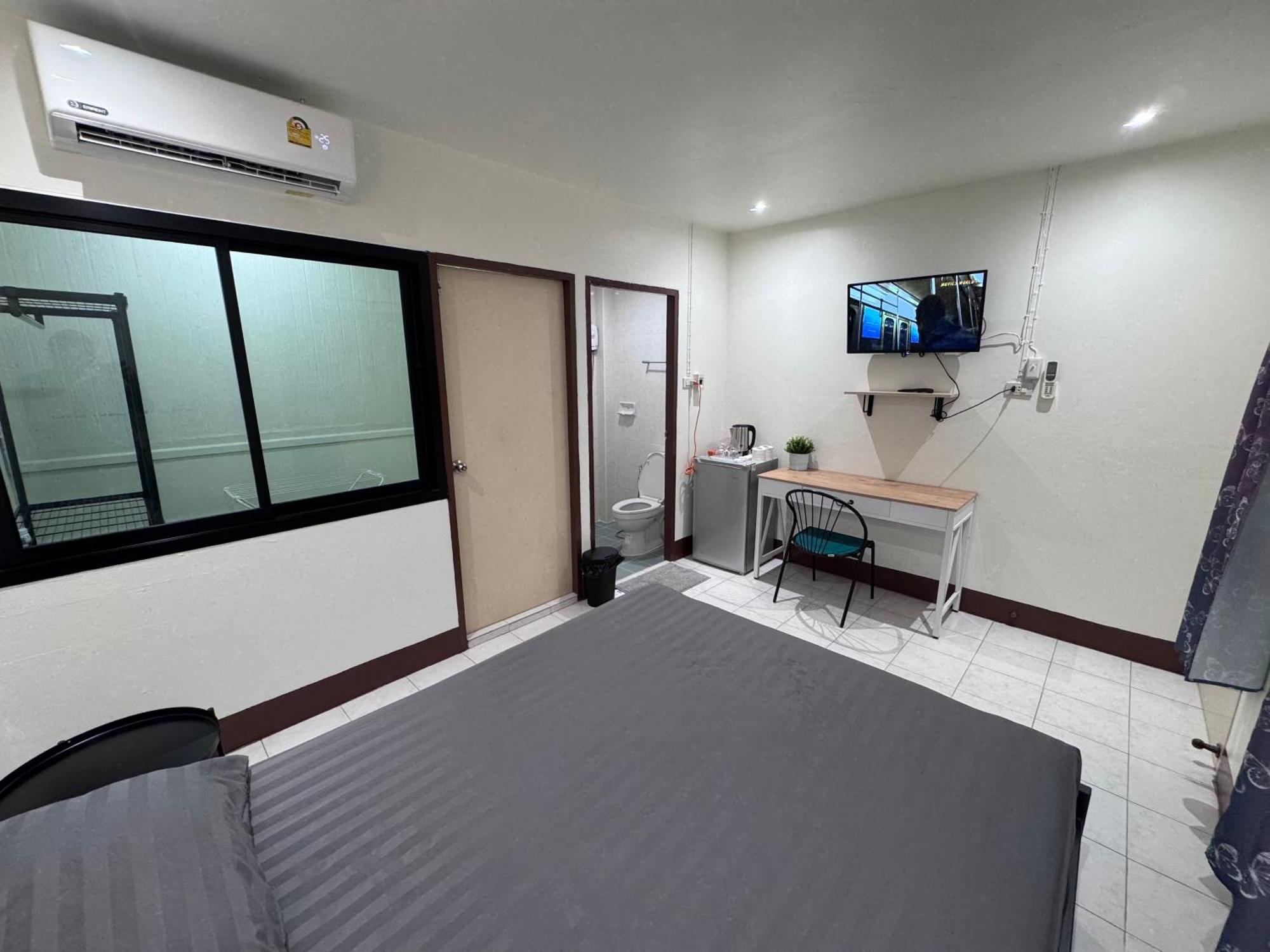 K.L.Apartment Чалонг Екстериор снимка